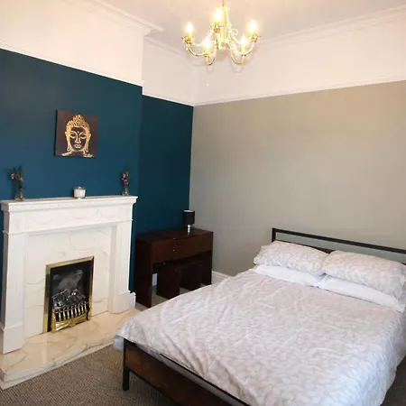 Сasa de vacaciones Large 3 Bed - Beautiful Refurb - Garden
