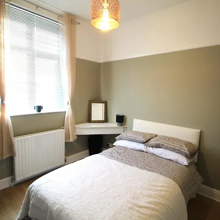 Сasa de vacaciones Large 3 Bed - Beautiful Refurb - Garden *